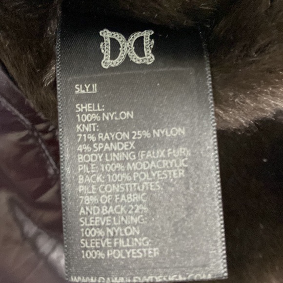 Dawn Levy Sly II Chevron Puffer Hooded Vest Size medium - Picture 14 of 16